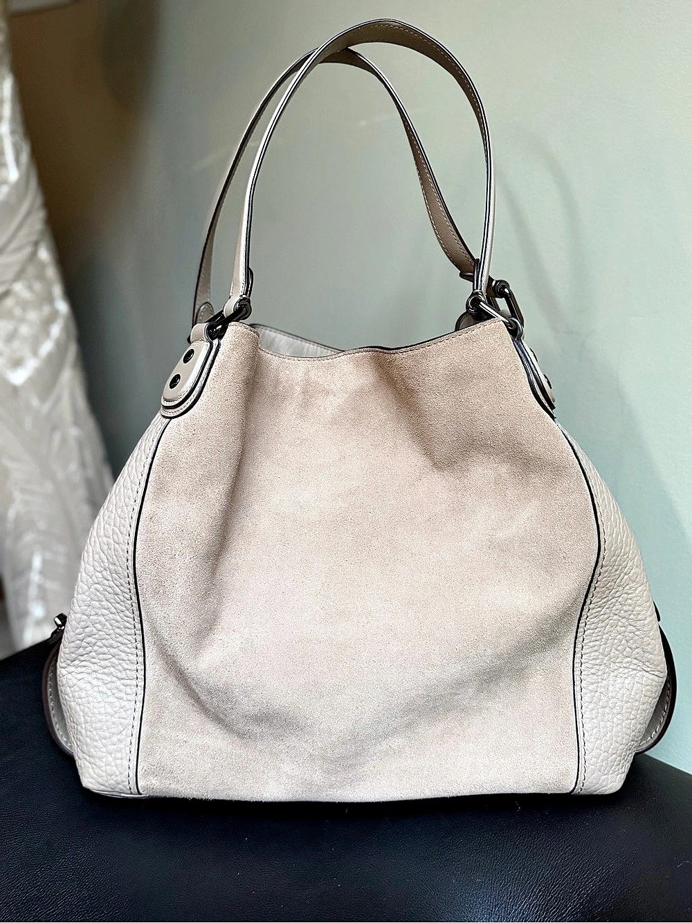 COACH EUC Edie 42 Mixed Leather/Suede Hobo Shoulder Bag Croc Embossed